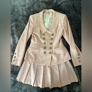 Privilège - Paris vintage 100% wool , baby- pink suit